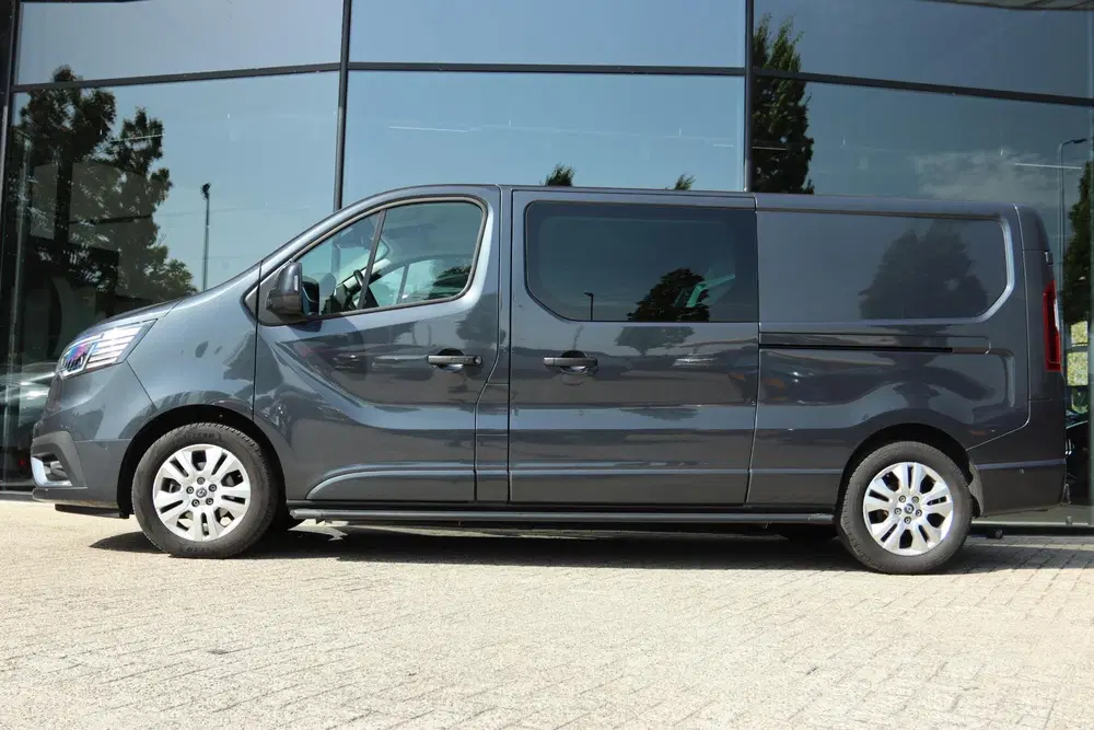 Renault Trafic 2.0 DCI 150PK T29 L2H1 DC LUXE AUT. 2 SCHU uit 2022, foto 13