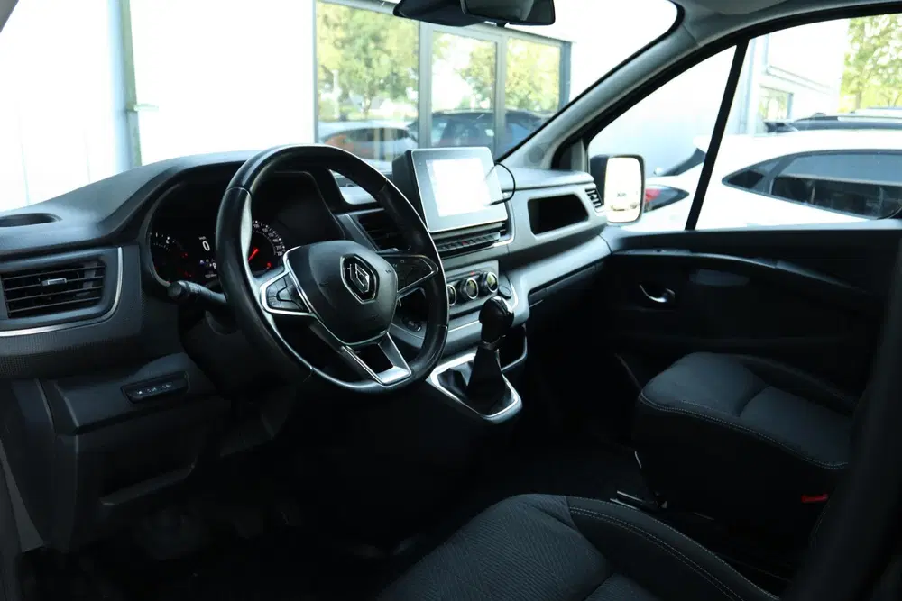 Renault Trafic 2.0 DCI 150PK T29 L2H1 DC LUXE AUT. 2 SCHU uit 2022, foto 3