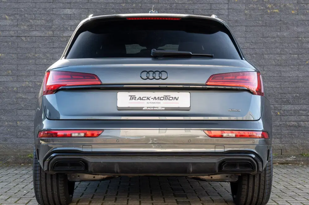 Audi Q5 50 TFSI e S edition Competition GREY & BLA uit 2022, foto 10