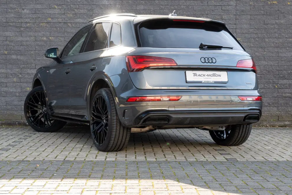 Audi Q5 50 TFSI e S edition Competition GREY & BLA uit 2022, foto 11