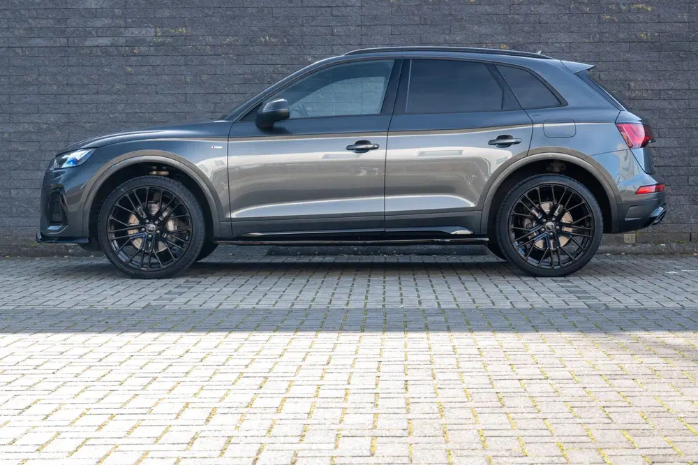 Audi Q5 50 TFSI e S edition Competition GREY & BLA uit 2022, foto 12