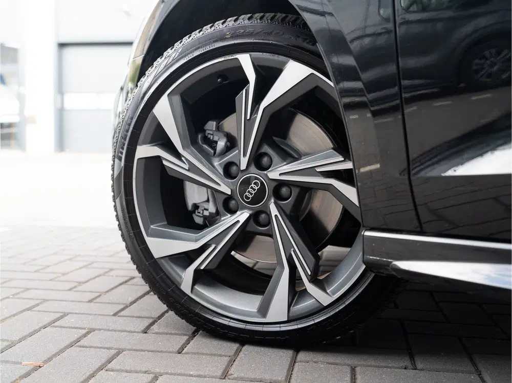 Audi A3 40 TFSI e Business edition 2021 model S li uit 2020, foto 13
