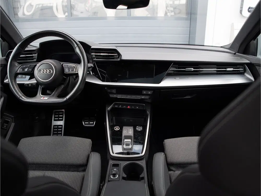 Audi A3 40 TFSI e Business edition 2021 model S li uit 2020, foto 8