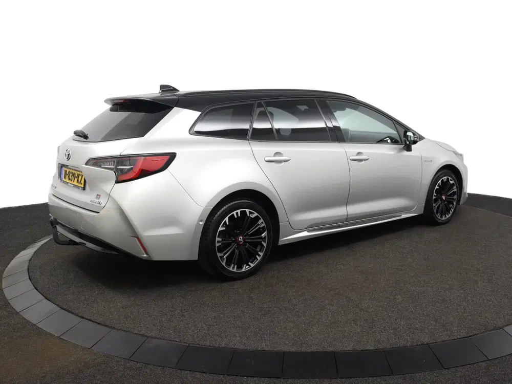 Toyota Corolla 1.8 Hybrid GR-Sport uit 2020, foto 2