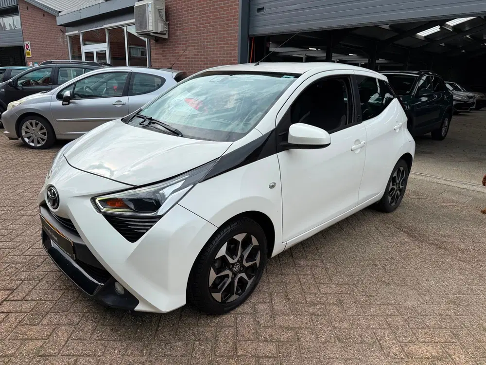 Toyota Aygo 1.0 VVT-i x-play uit 2020, foto 10