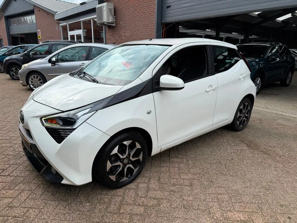 Toyota Aygo 1.0 VVT-i x-play uit 2020, foto 12