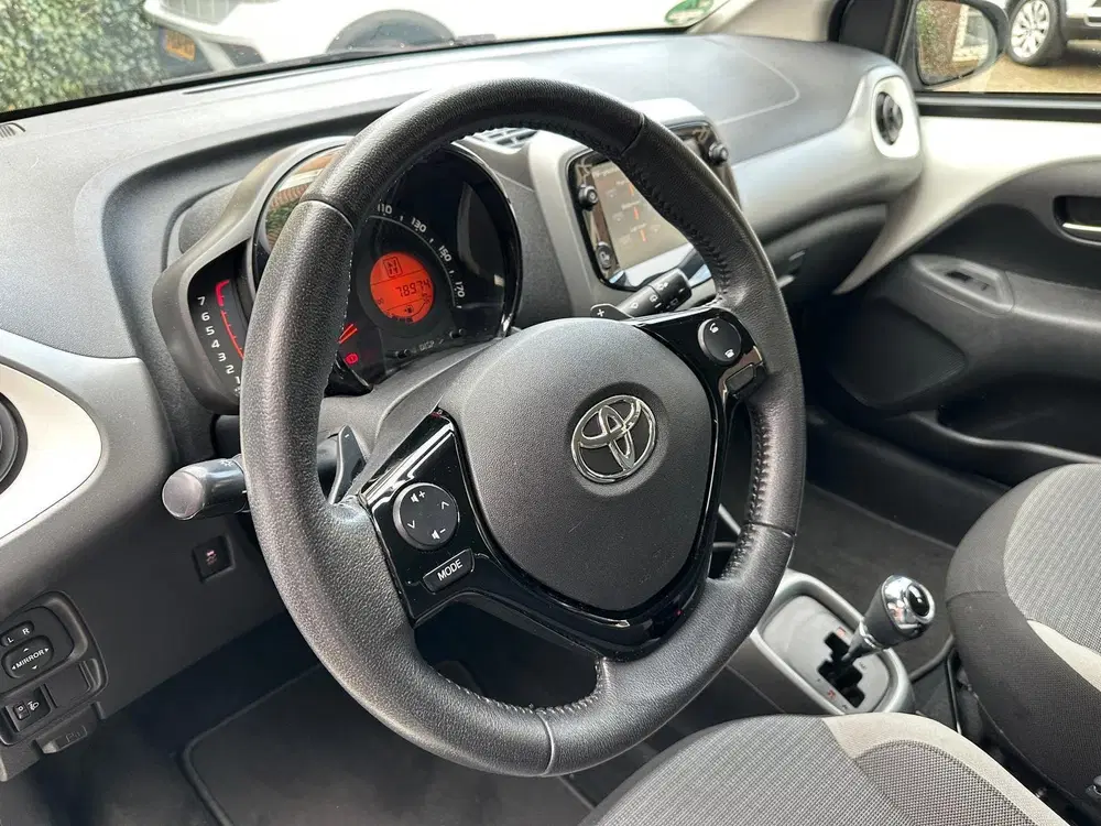 Toyota Aygo 1.0 VVT-i x-play uit 2020, foto 15