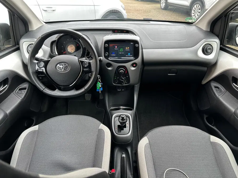 Toyota Aygo 1.0 VVT-i x-play uit 2020, foto 2