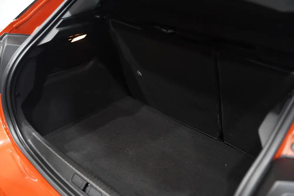 Opel Corsa 1.2 100 pk Black&Orange Edition Airco uit 2022, foto 12