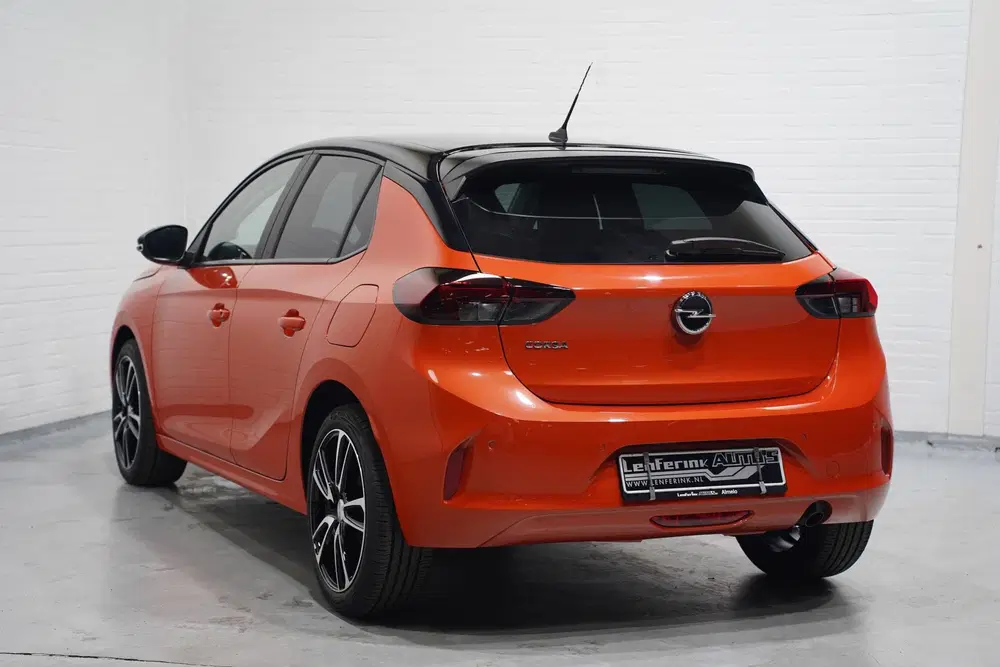 Opel Corsa 1.2 100 pk Black&Orange Edition Airco uit 2022, foto 3