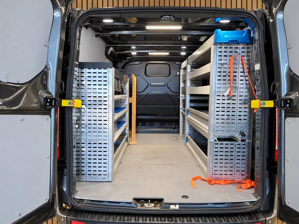 Ford Transit Custom 300 2.0 TDCI L2H1 uit 2023, foto 5