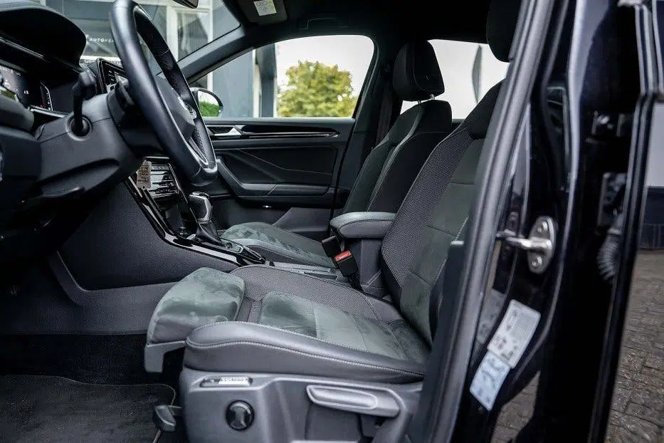 Volkswagen T-Roc 1.5 TSI R-Line DSG uit 2024, foto 9