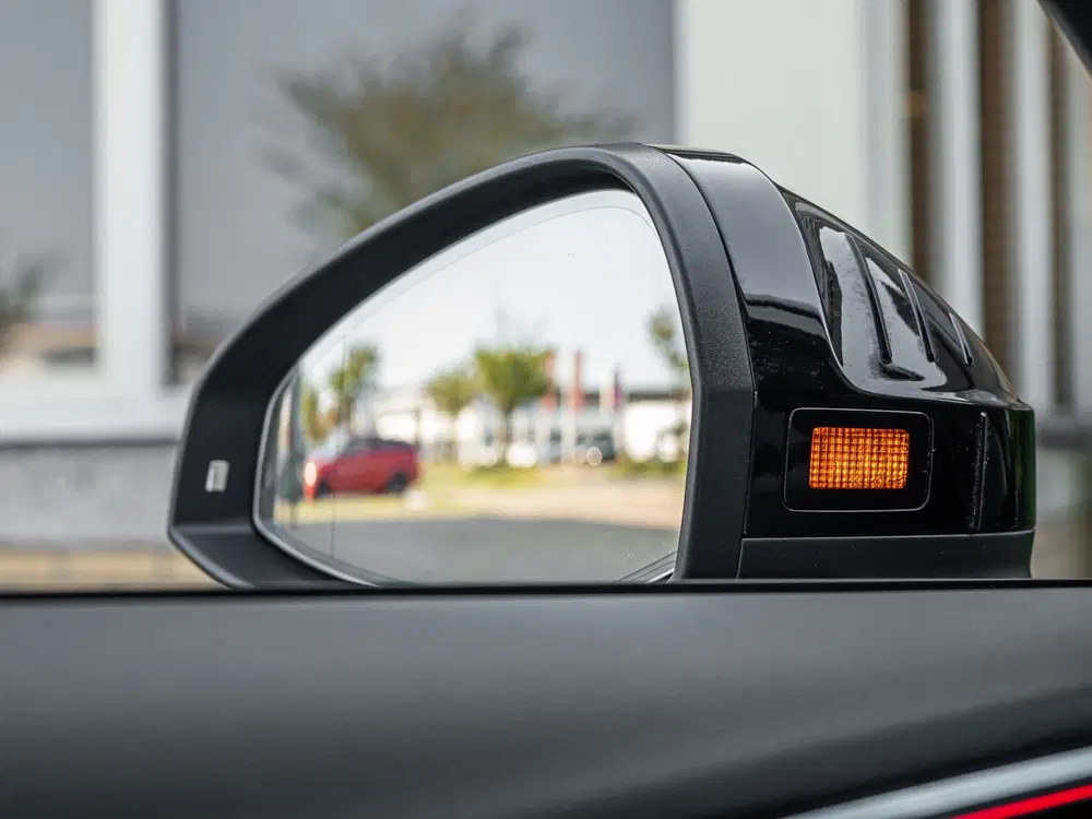 Audi A4 40 TFSI S edition PANO RS SCHAALSTOEL BLAC uit 2024, foto 10