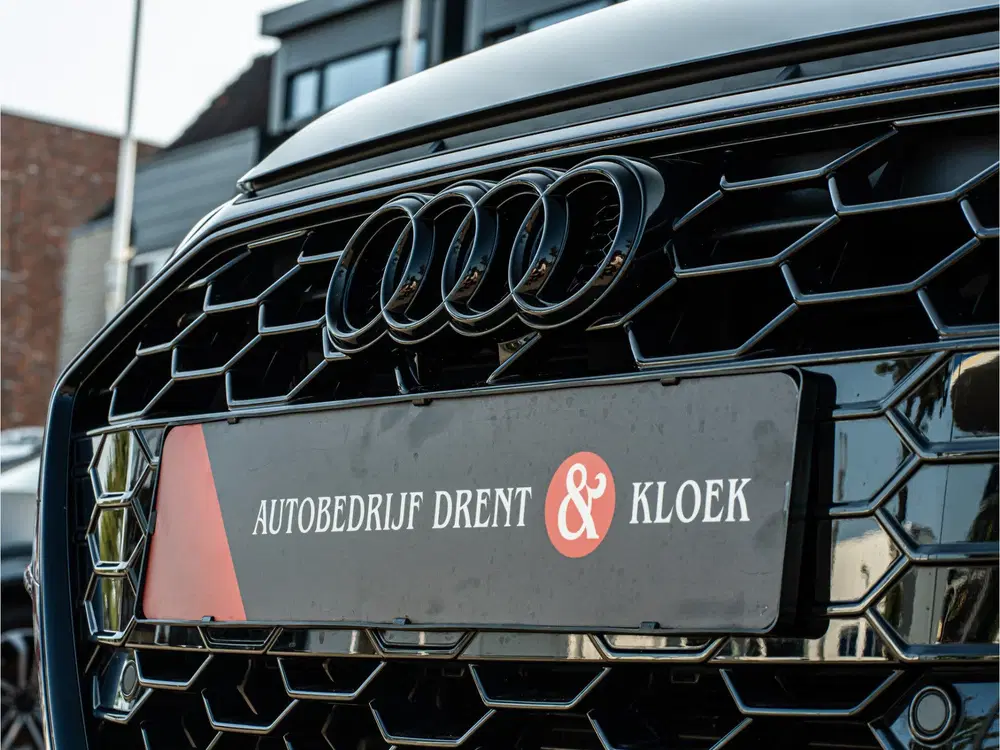 Audi A4 40 TFSI S edition PANO RS SCHAALSTOEL BLAC uit 2024, foto 12