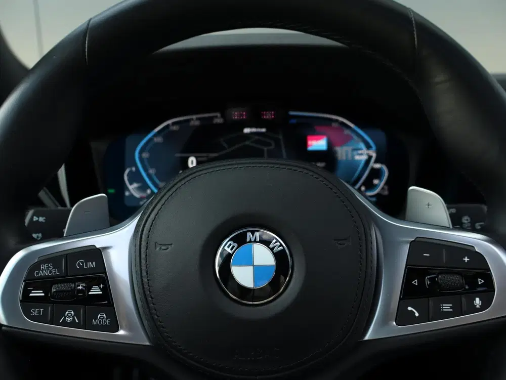 BMW 3-serie 330e M-Sport uit 2020, foto 8