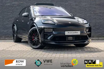 Porsche Macan Turbo 100 kWh BTW 21% Black Pano uit 2024