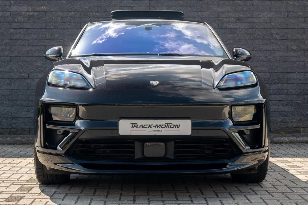 Porsche Macan Turbo 100 kWh BTW 21% Black Pano uit 2024, foto 6