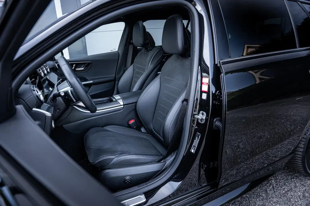 Mercedes-Benz C-Klasse 300e AMG-Line Plus Fabrieksgar uit 2025, foto 4