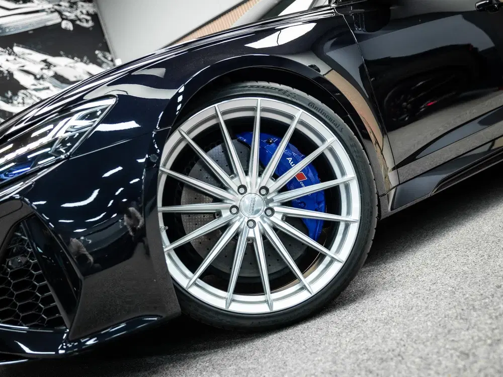 Audi RS6 RS 6 TFSI quattro AUDI Exlusive kleur uit 2024, foto 2