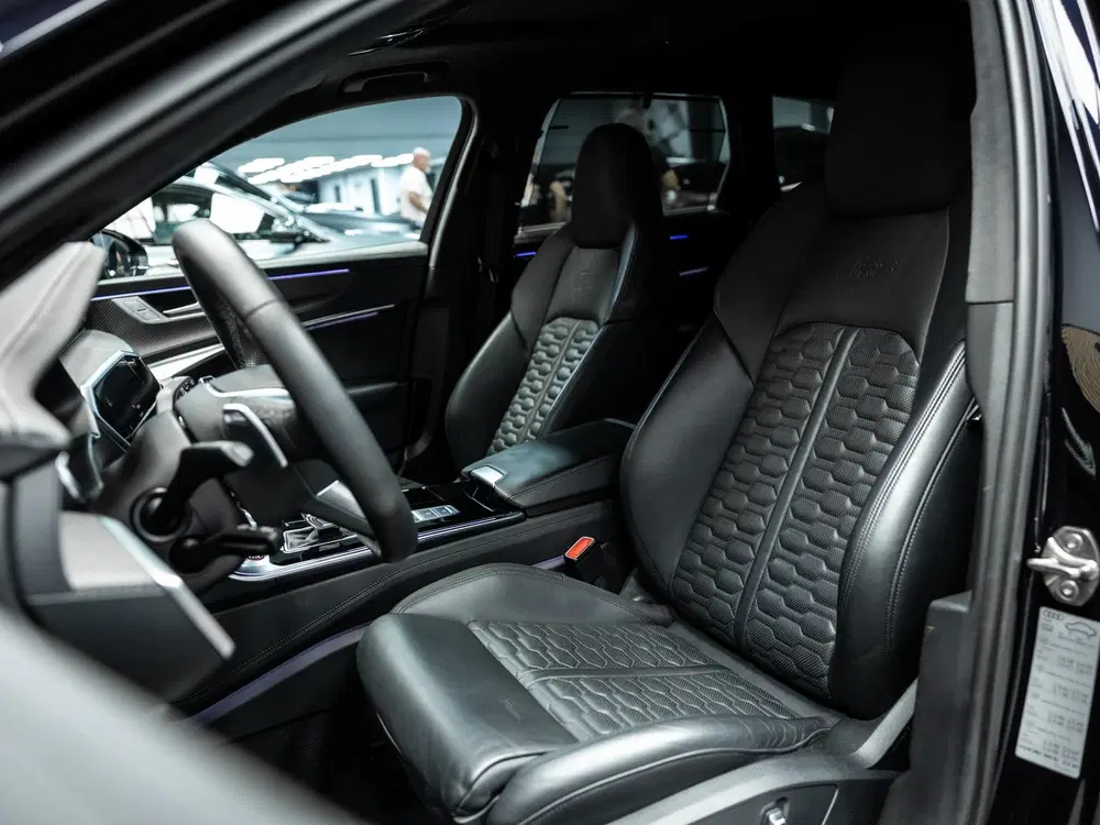 Audi RS6 RS 6 TFSI quattro AUDI Exlusive kleur uit 2024, foto 3