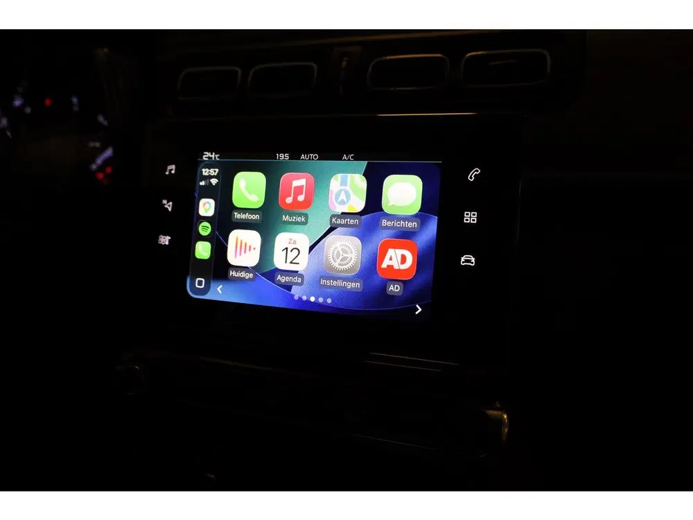 Citroën C3 PT 83 Shine Camera uit 2022, foto 13