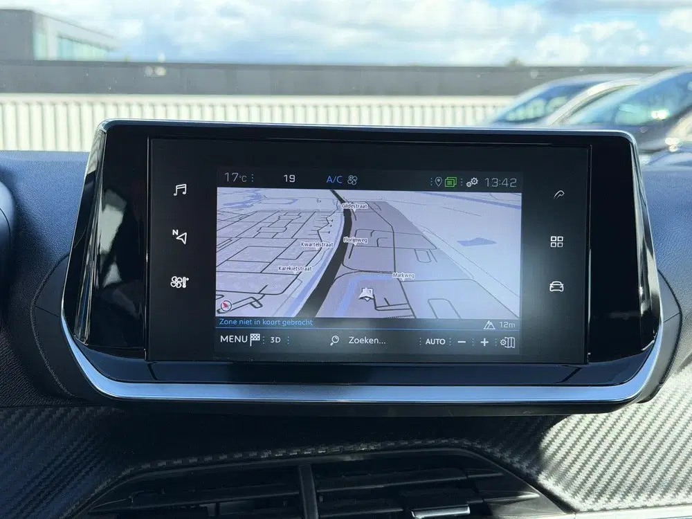 Peugeot 2008 1.2 PureTech Active Pack uit 2021, foto 15