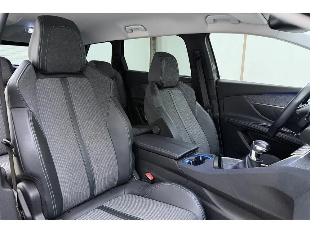 Peugeot 5008 1.2 PureTech Allure Pack uit 2021, foto 15
