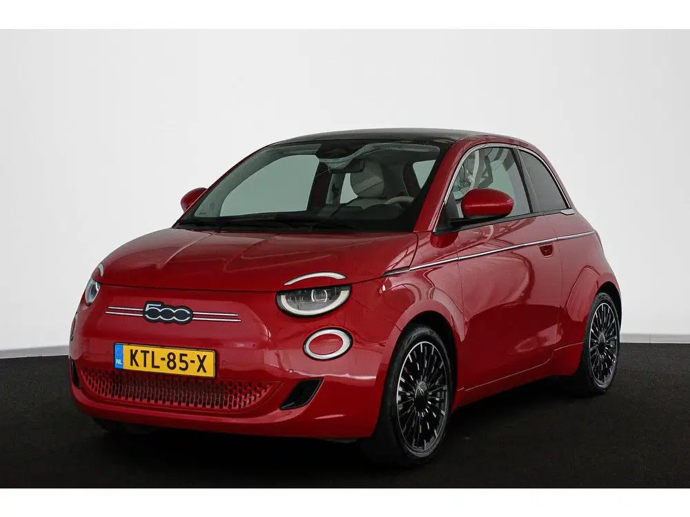 Fiat 500 La Prima 42 kWh Pano Leder Stoelverwarming uit 2024