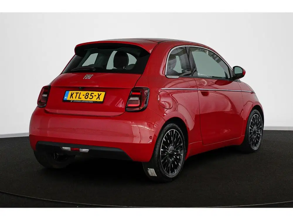 Fiat 500 La Prima 42 kWh Pano Leder Stoelverwarming uit 2024, foto 3