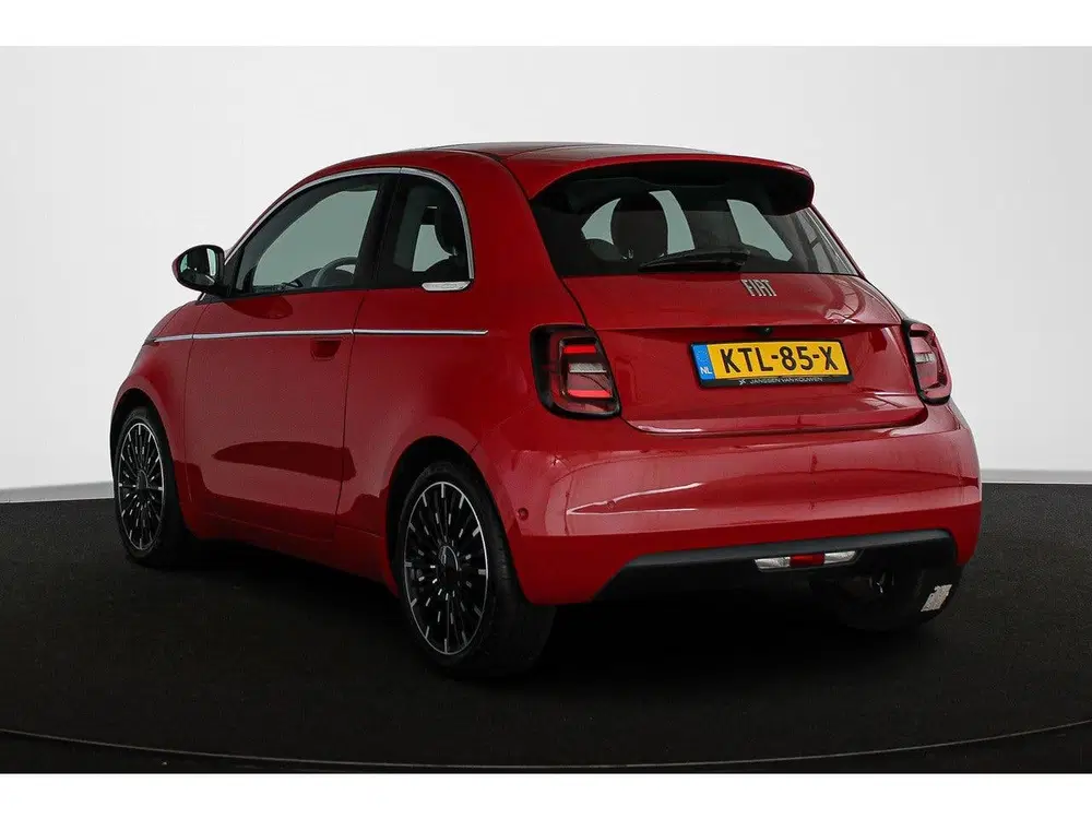 Fiat 500 La Prima 42 kWh Pano Leder Stoelverwarming uit 2024, foto 4