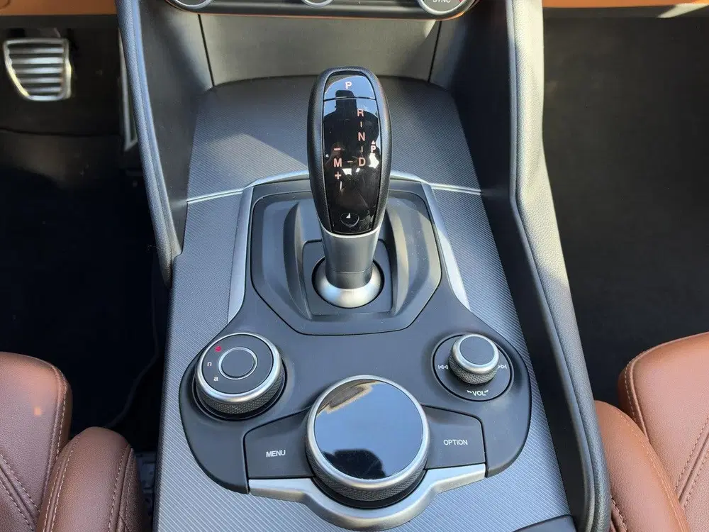 Alfa Romeo Giulia 2.0T Super Parkersensoren uit 2020, foto 14