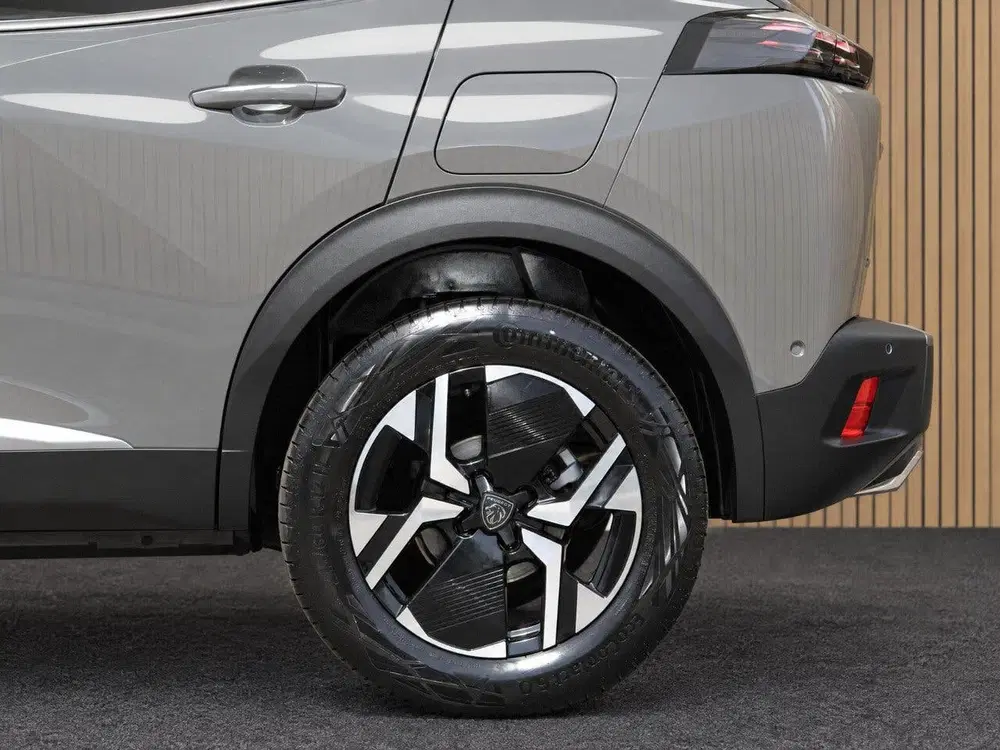 Peugeot 2008 1.2 Hybrid 145 Allure VOORRAAD KORTING uit 2026, foto 10
