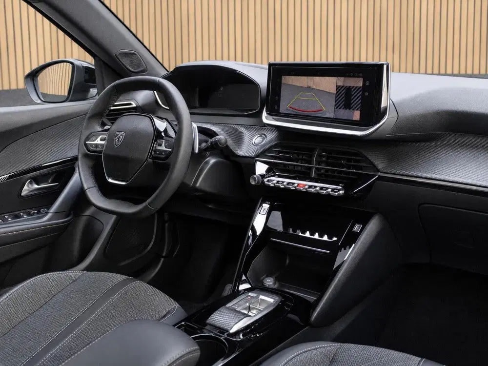 Peugeot 2008 1.2 Hybrid 145 Allure VOORRAAD KORTING uit 2026, foto 3
