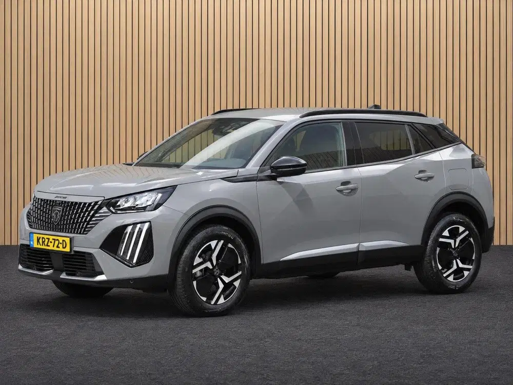 Peugeot 2008 1.2 Hybrid 145 Allure VOORRAAD KORTING uit 2026, foto 5