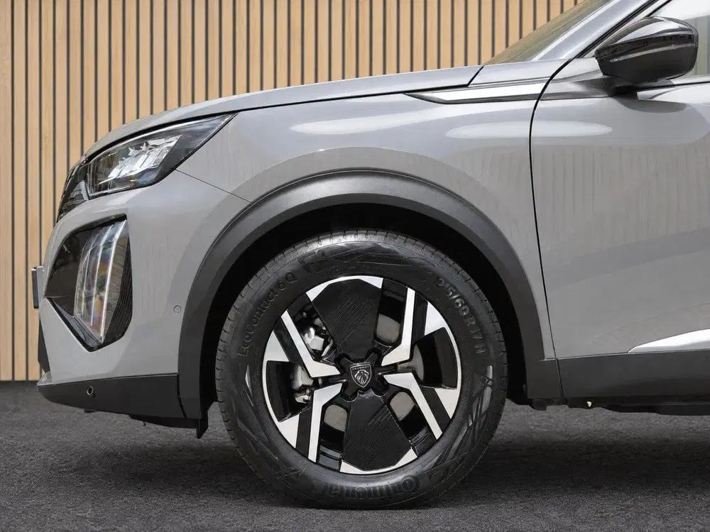 Peugeot 2008 1.2 Hybrid 145 Allure VOORRAAD KORTING uit 2026, foto 9