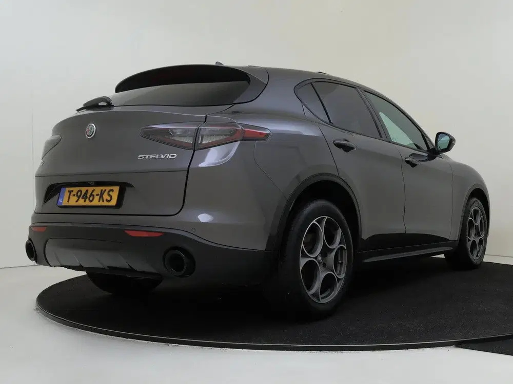 Alfa Romeo Stelvio 2.0 T GME AWD Sprint uit 2023, foto 11