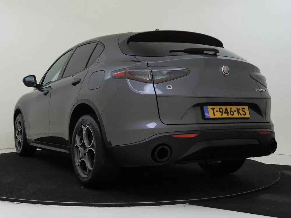 Alfa Romeo Stelvio 2.0 T GME AWD Sprint uit 2023, foto 5