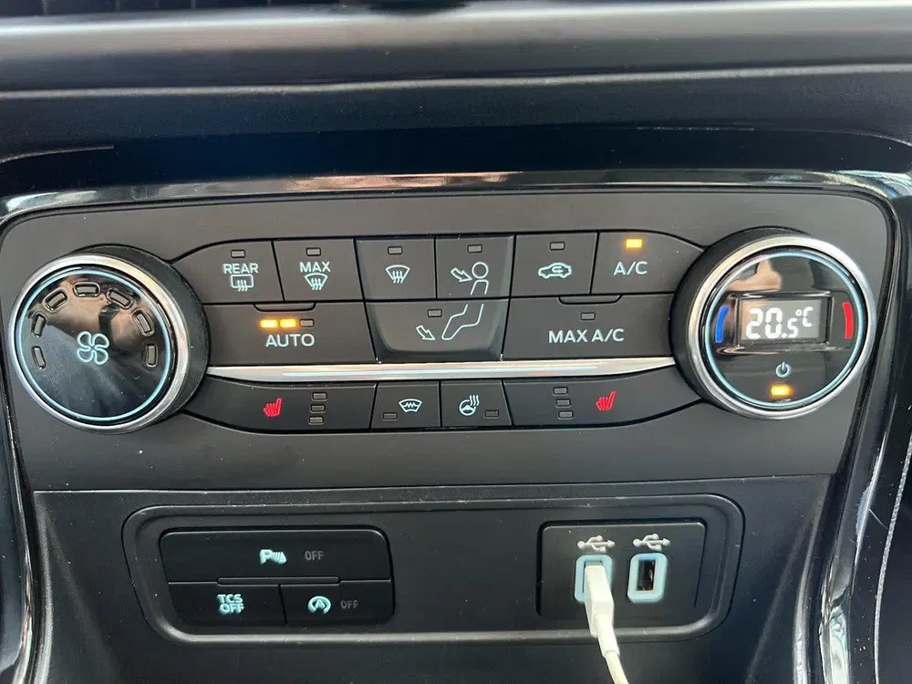Ford EcoSport 1.0 EcoBoost 125 pk Titanium uit 2019, foto 15