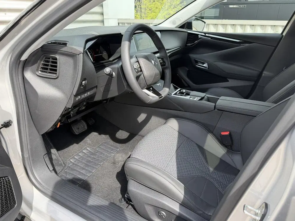 DS Automobiles DS 4 DS DS 4 No 1.6 PHEV Pallas Comfort Pack uit 2026, foto 9