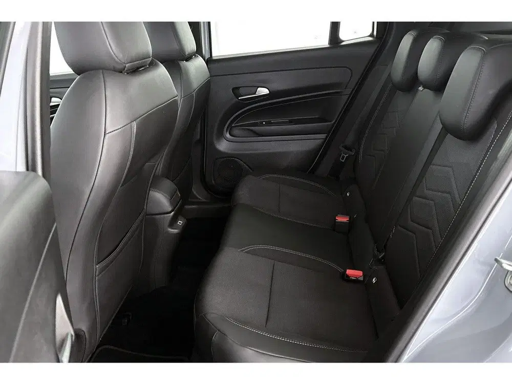 Jeep Avenger 1.2 e-Hybrid Altitude JBL Keyless Elektris uit 2025, foto 8