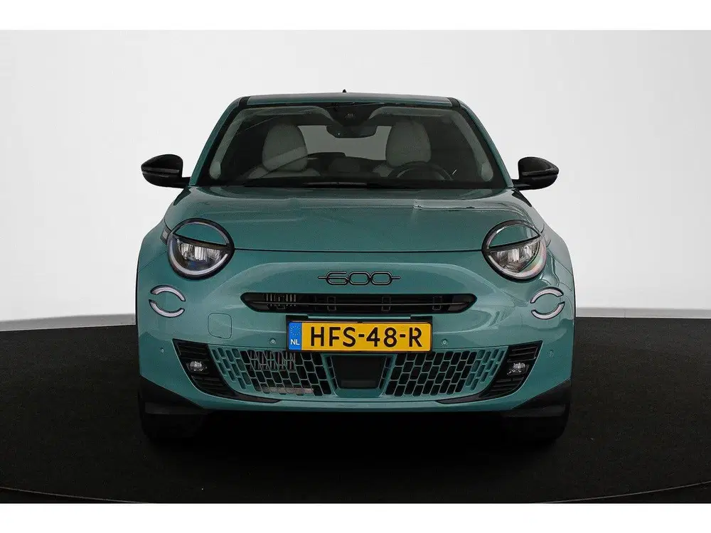 Fiat 600 1.2 Hybrid La Prima Massage Adaptieve Crui uit 2025, foto 13