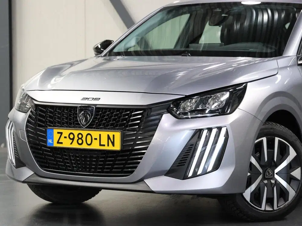 Peugeot 208 Active 50kWh 136PK uit 2024, foto 6