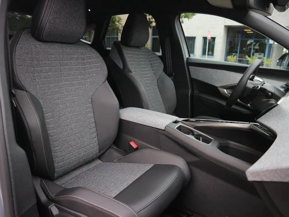 Peugeot 3008 1.6 plug-in Hybrid 195 Allure uit 2025, foto 9