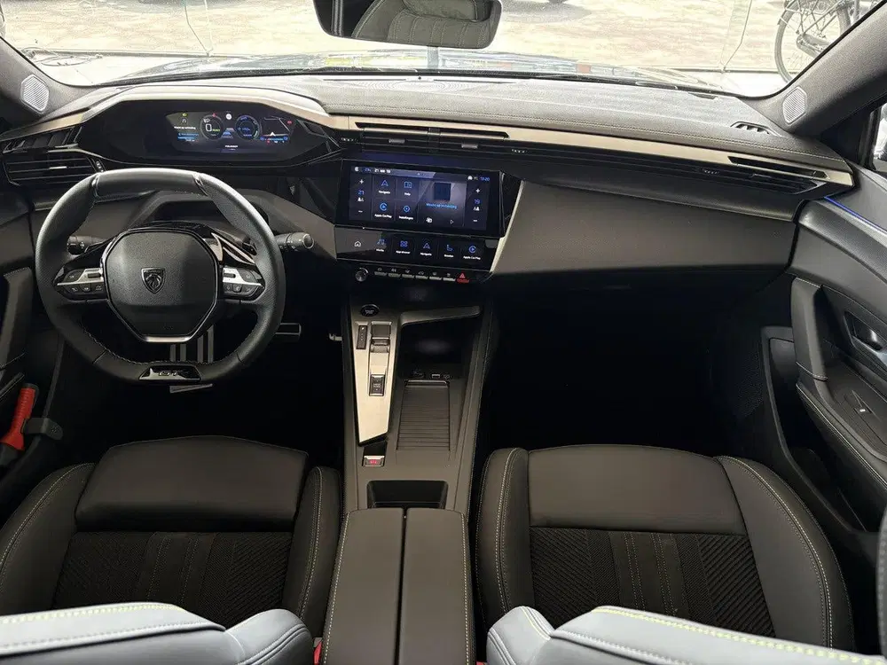 Peugeot 308 SW GT EV 58kWh 156pk uit 2026, foto 14