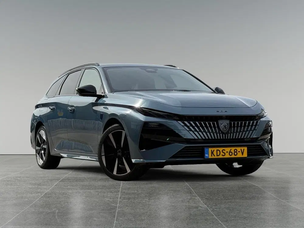 Peugeot 308 SW GT EV 58kWh 156pk uit 2026, foto 2