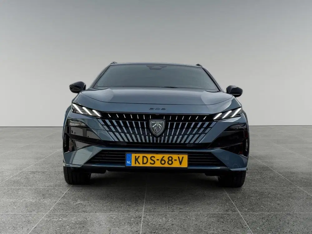 Peugeot 308 SW GT EV 58kWh 156pk uit 2026, foto 6