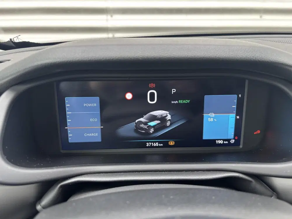 Jeep Avenger Altitude 54 kWh uit 2024, foto 11