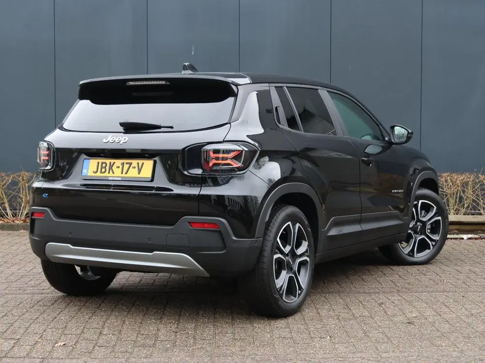 Jeep Avenger Summit 54 kWh uit 2025, foto 5
