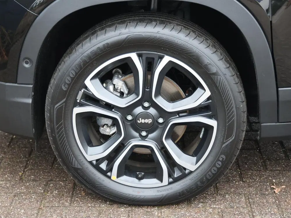 Jeep Avenger Summit 54 kWh uit 2025, foto 7