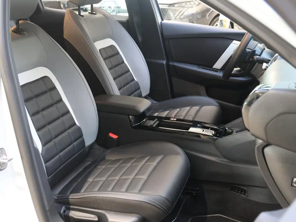 Citroën C4 Max 136 pk Hybrid 360 Camera uit 2025, foto 12